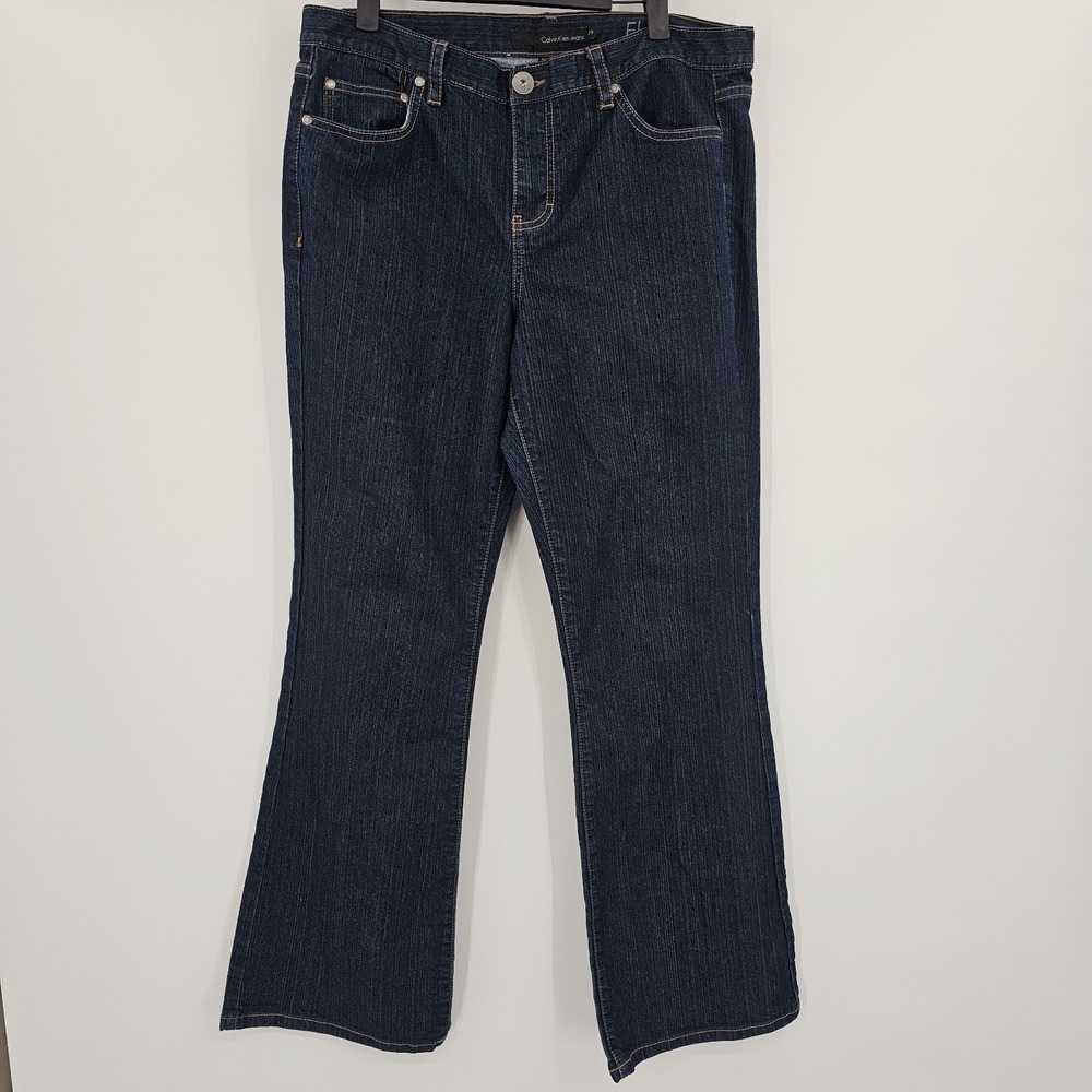 Calvin Klein Flared‎ Jeans Woman 32/14 (34X31)  Dark Wash Stretch Cotton Blend